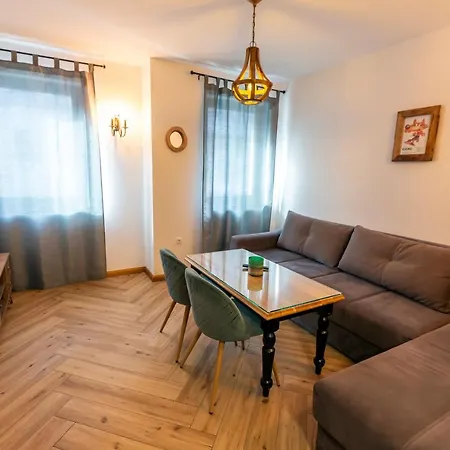 Jahorinski Izlog * Jahorina