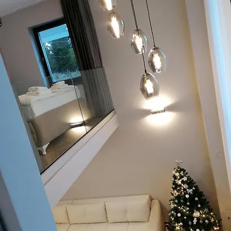 アパート Jahorinski Izlog