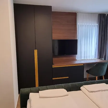 Jahorinski Izlog * Jahorina